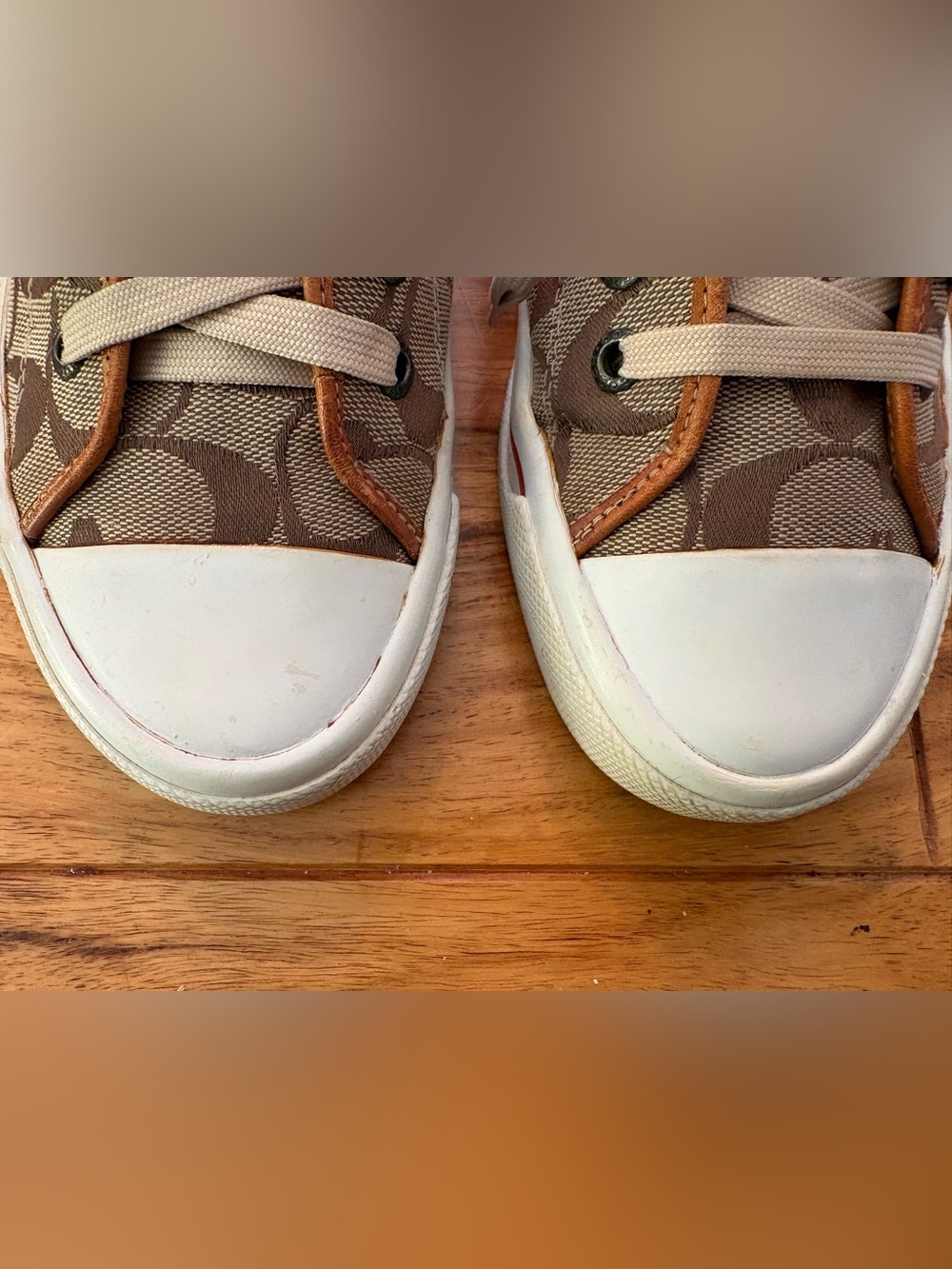 Size 7 Coach Tan/Brown Signature Canvas designer Sneakers with White Toe womens - Picture 4 of 11